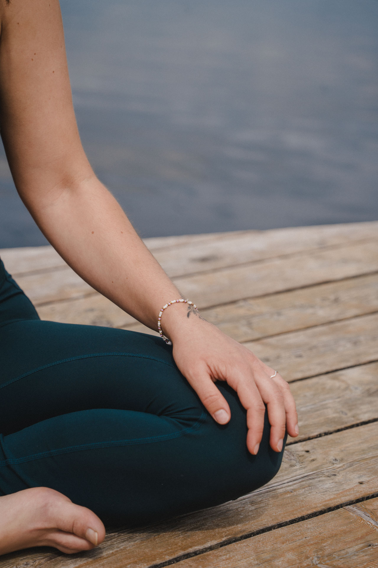 Unternehmensfotografie, Businessfotos, Produktfotos, Yoga, Female Yoga, Mohnblumenfeld, Dinkelscherben bei Augsburg, Portraitfotografie